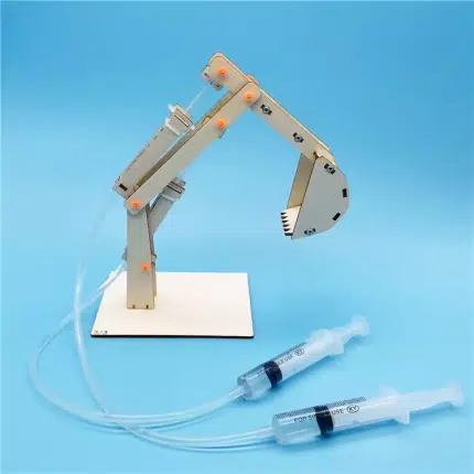 Self-made pneumatic-hydraulic piston excavator